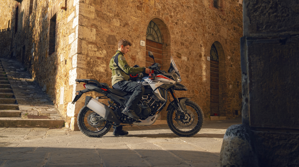 Morbidelli T1002VX static imagine oficiala