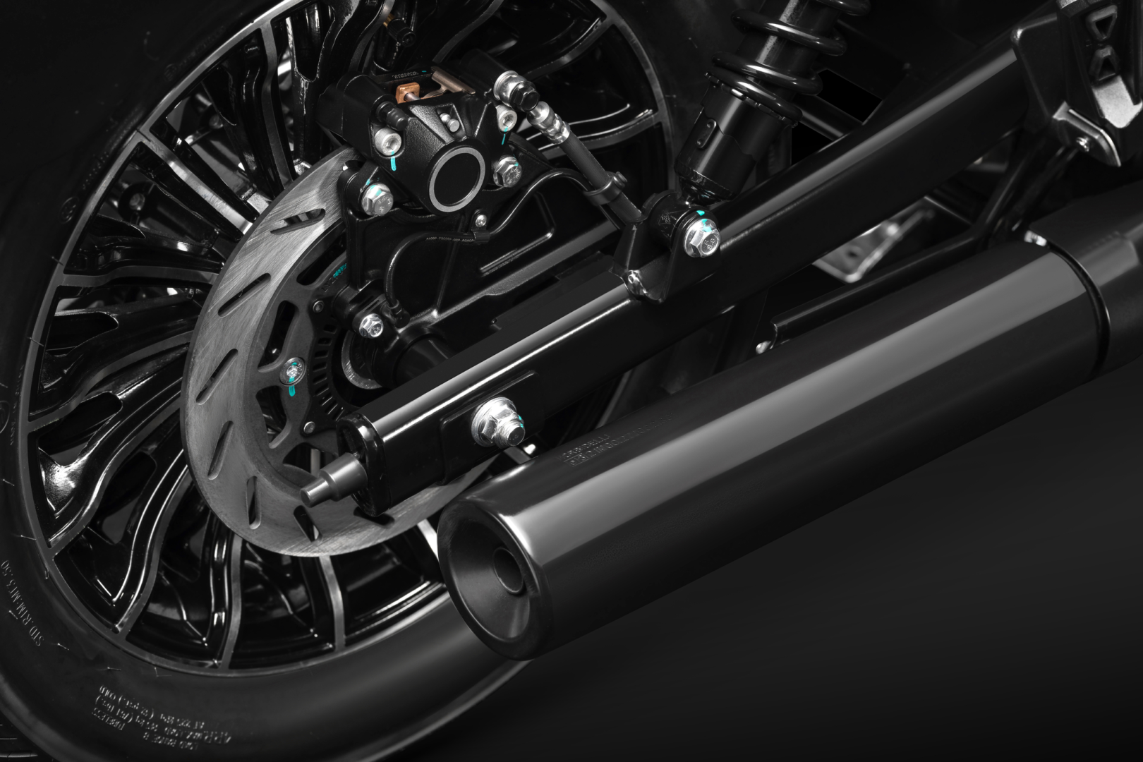 Oversized Brakes with Wide-Profile Tyres