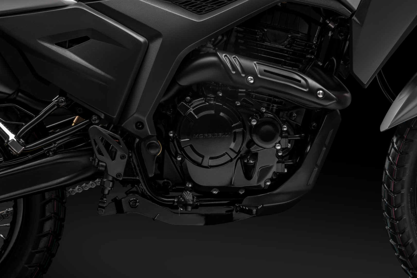 250cc SOHC EFI engine – Raw power, zero complications.