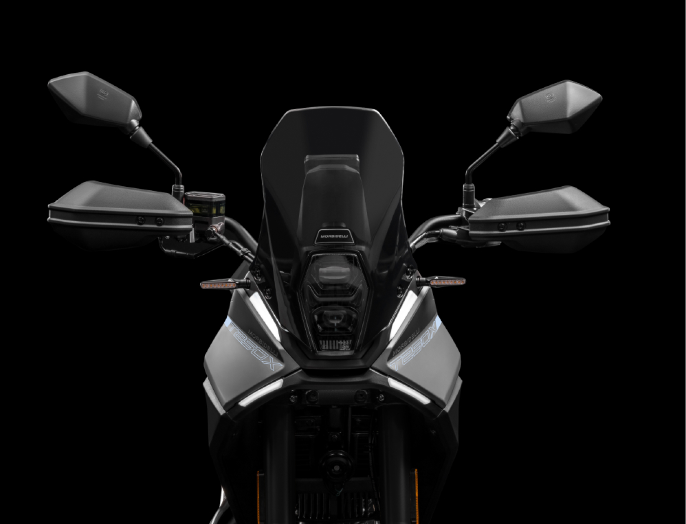 Full LED lighting – With exclusive X-Stack signature.