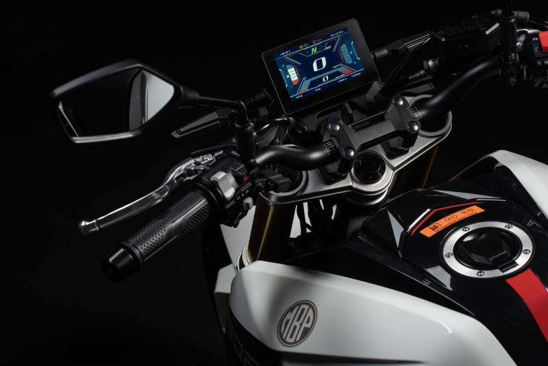 Morbidelli M502N ecran TFT imagine oficiala